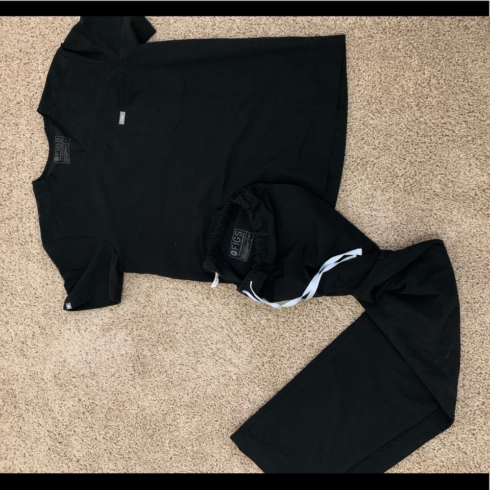 Men’s FIGS scrubs-black